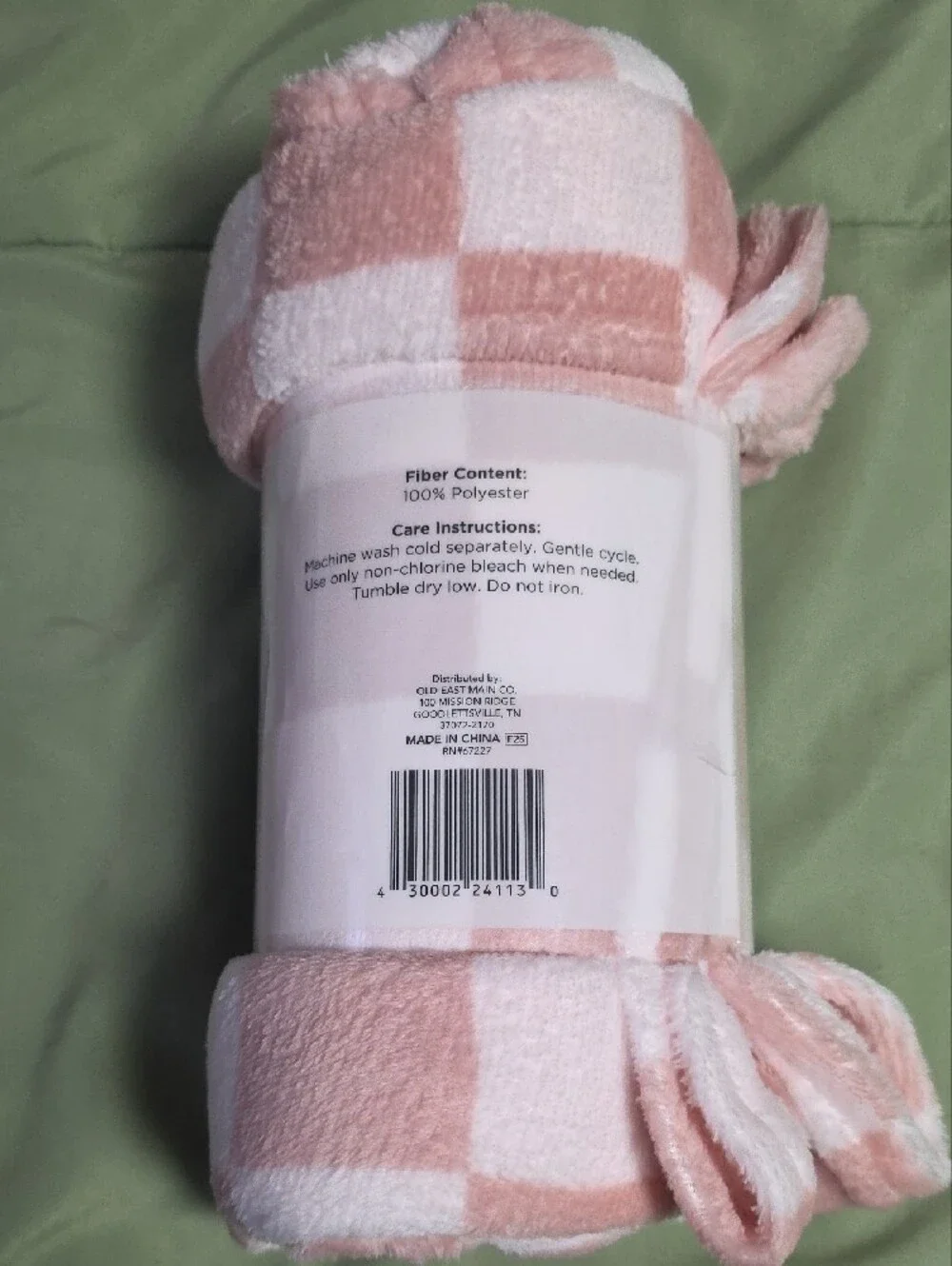 Comfort Bay Pink & White Check Plush Throw Blanket